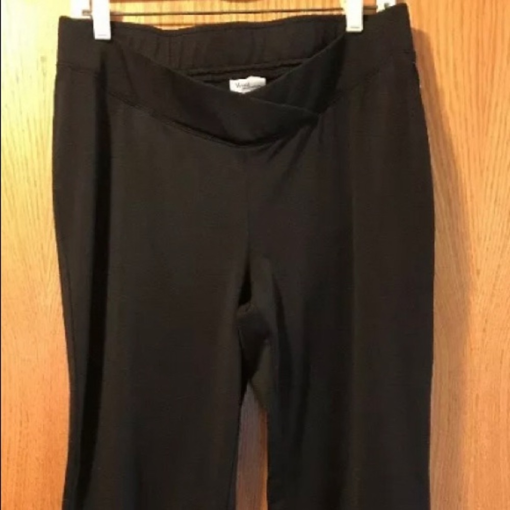 Maternity black yoga leisure workout pants medium below belly Mimi pregnancy EUC
